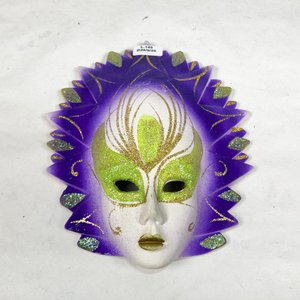 Lote siguiente: Máscara de Carnaval en Cerámica Tallada y Esmaltada