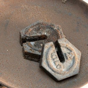 Antigua Balanza de Hierro "América" con Pesas - imagen 4