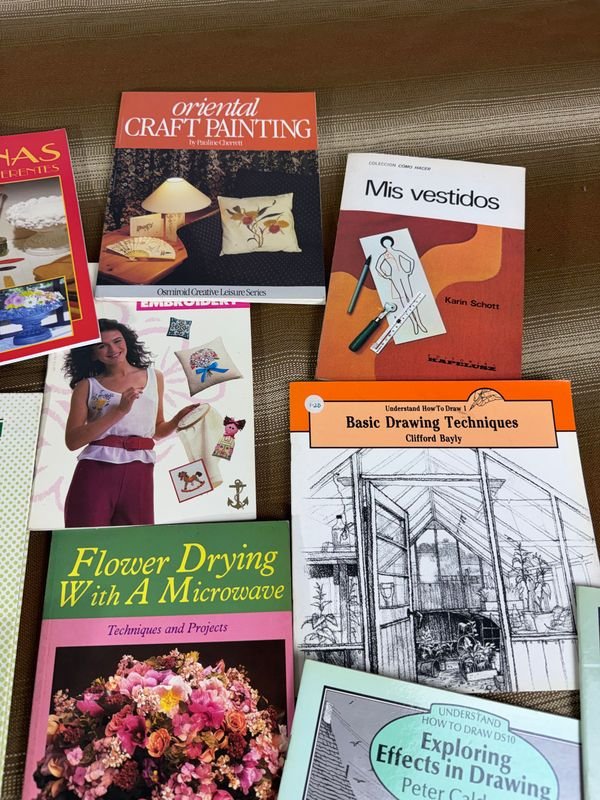Colección de libros de manualidades y decoración en español e inglés - imagen 4