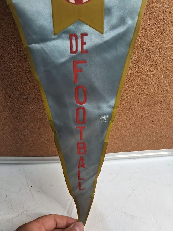 Banderina de la Asociación Uruguaya de Fútbol - imagen 3