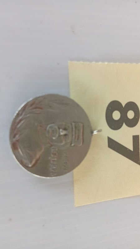 Medallas de plata y oro con diseño en español - imagen 2