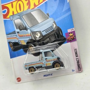 Hot Wheels Mighty K Compact Kings Camioneta Celeste - imagen 2