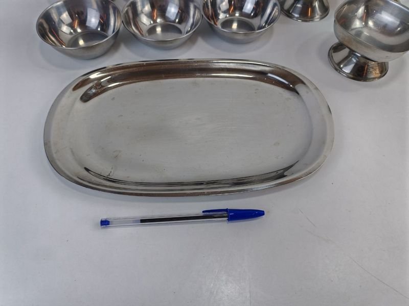 15 Piezas de Bandejas, Tazas y Ceniceros en Metal Plateado - imagen 6
