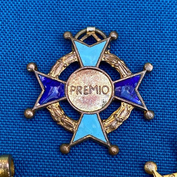 Medallas al Merito con detalles en esmalte - Colección de antigüedades - imagen 4