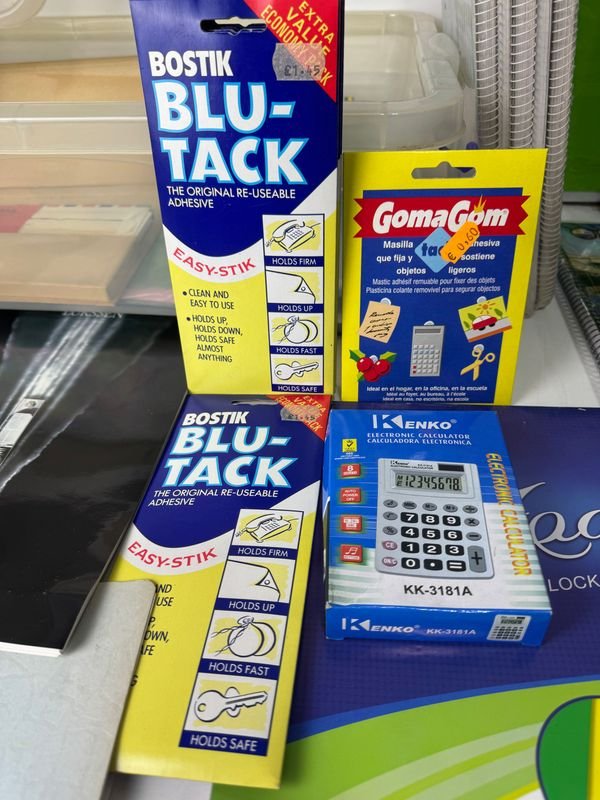 Lote de papelería y artículos escolares en excelente estado - imagen 6