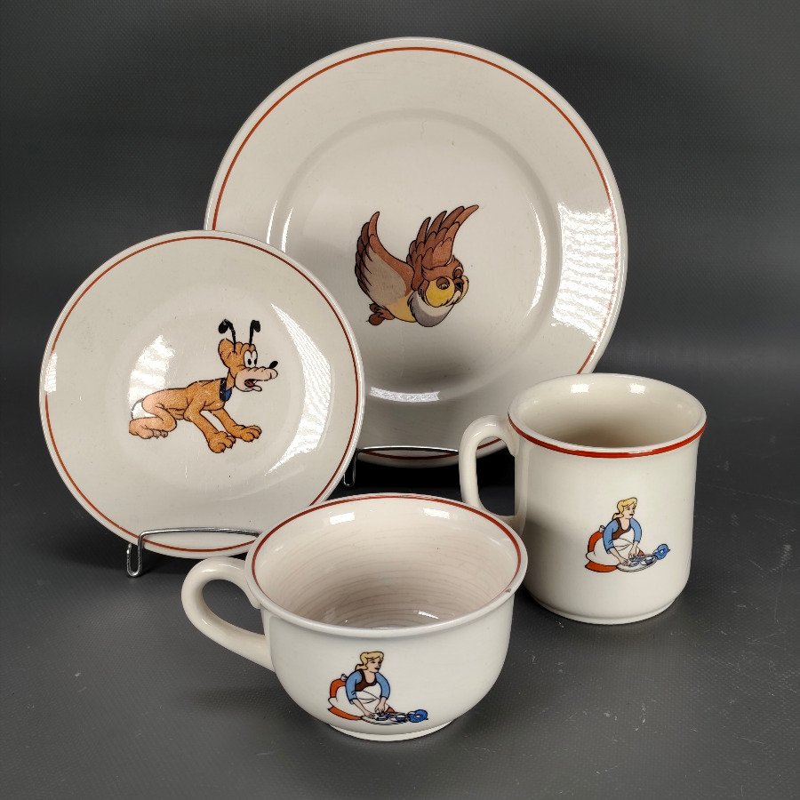 Juego de Loza Alemana Infantil con Personajes: Taza, Plato y Cuenco