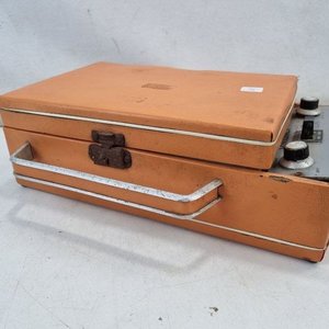 L 373 - 1 Pieza - Antiguo combinado radio y tocadiscos portátil de la firma 'Minidialf' - Apollo I, modelo valija de viaje con asa - imagen 6