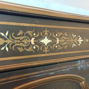 Chiffonier Francés Estilo Napoleón III Madera Laqueada Negra con Aplicaciones - imagen 6