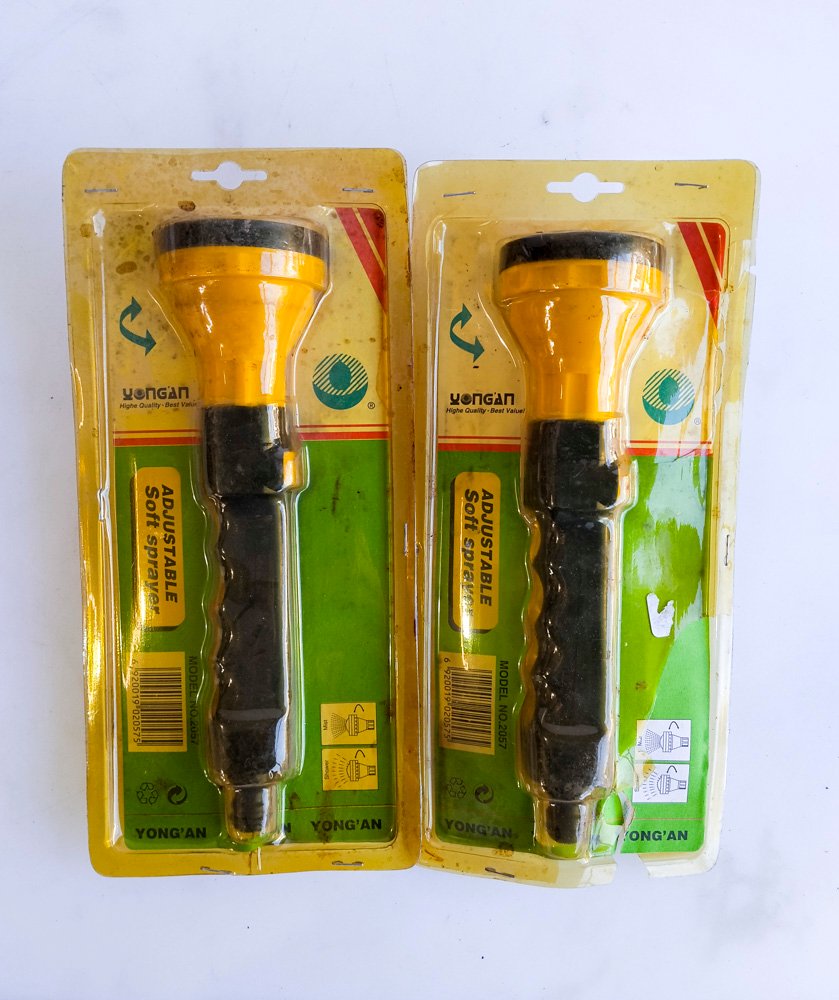 Pack de 12 Punteros Rociadores Ajustables para Manguera de Riego Yong'an