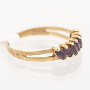 Anillo Medio Sin Fin de Oro 18k con Amatistas Talla 17.5 mm - imagen 2