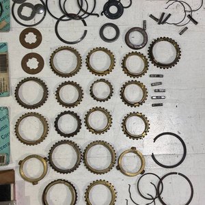 Sincronizadores y Repuestos Varios de Bronce para Automóviles - imagen 2