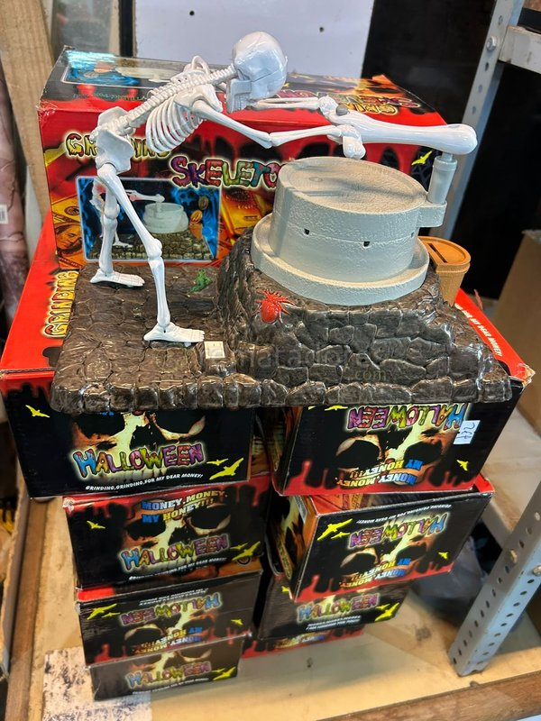 Juguete de Halloween "Skeleton" con Moneda y Caja Original - imagen 1