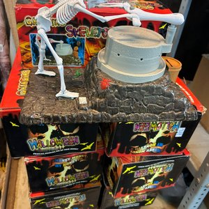 Juguete de Halloween "Skeleton" con Moneda y Caja Original - imagen 1