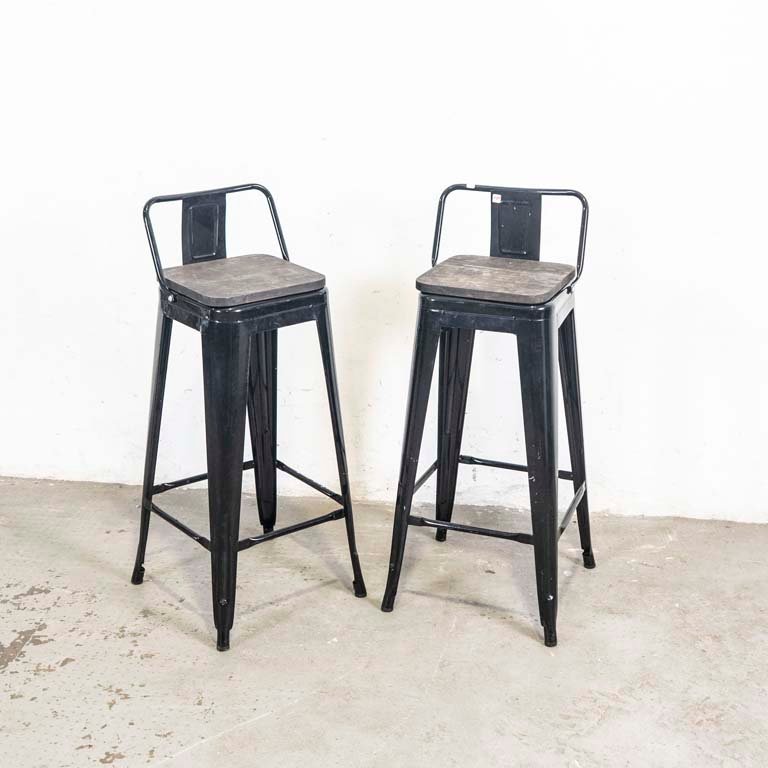 Lote anterior: Sillas altas tipo Tolix de metal con asientos de madera