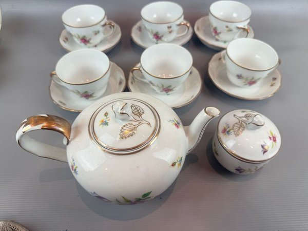Juego de Té Porcelana con Tazas, Teteras y Azucarera - imagen 1