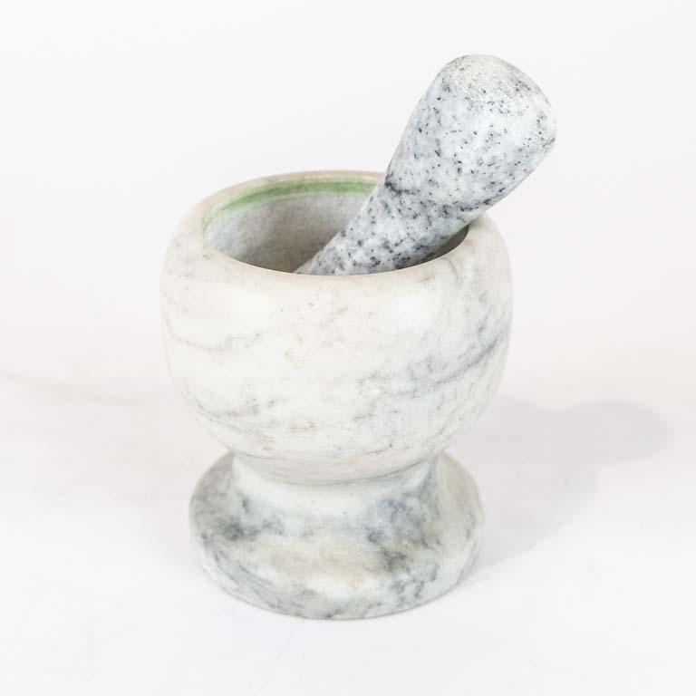 Lote siguiente: Mortero de granito con mano (mínima cascadura en la base) - Medidas: 10cm 