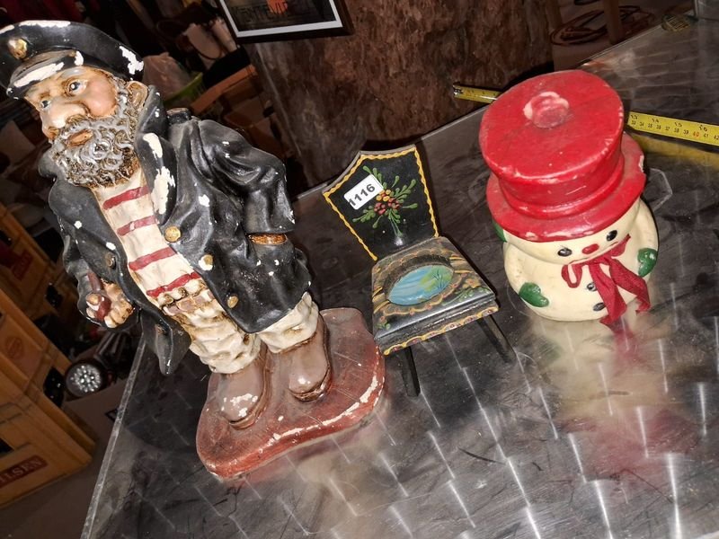 Lote anterior: Figuras de capitán de barco y muñecos de nieve decorativos