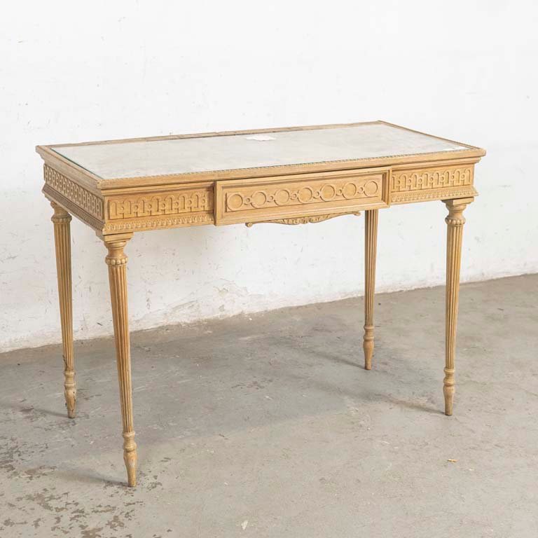 Escritorio Inglés Tallado con Cajón - Madera Rústica