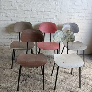 Lote siguiente: Lote de 5 Sillas Metálicas con Asiento y Respaldo Estampados