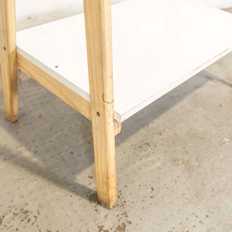 Perchero de madera natural con estante de MDF melamínico blanco - imagen 2