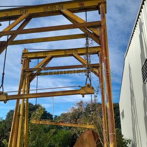 Lote anterior: Estructura Metálica Industrial Amarilla con Placa GP