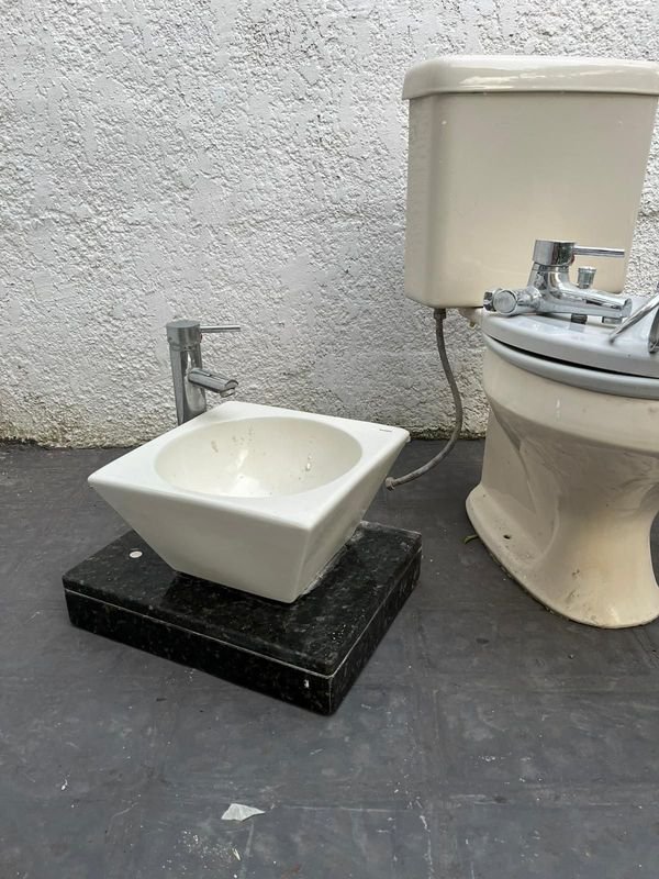 Juego de baño completo con bidet y sistema mochila - imagen 2