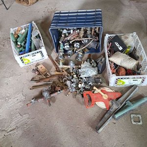 Lote siguiente: Lote de Artículos de Sanitaria y Ferretería Varios
