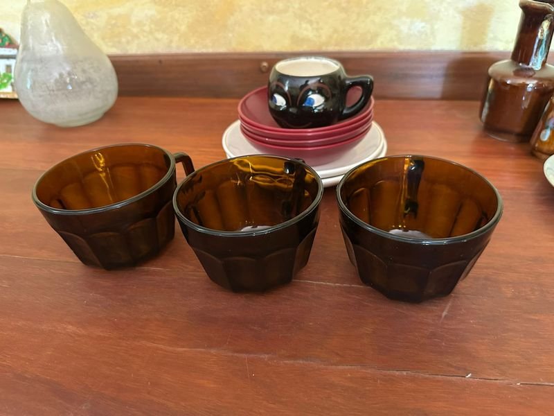 Tazas y platos de cerámica y vidrio - imagen 3