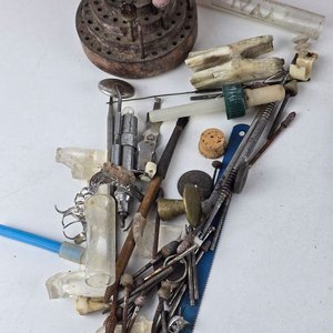Lote de Herramientas y Equipo Dental Antiguo - imagen 6