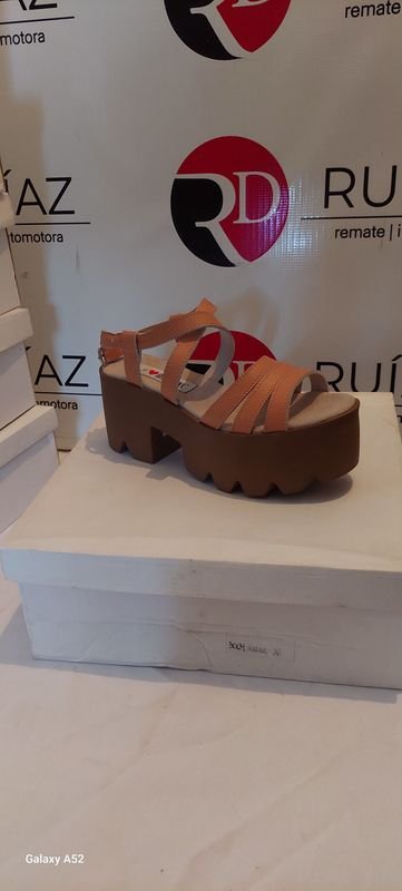 Lote anterior: Zapatos de cuero talla 36 en buen estado