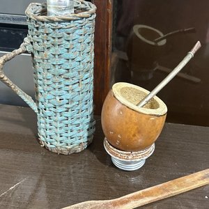Lote siguiente: Mate de Calabaza con Termo y Bombilla