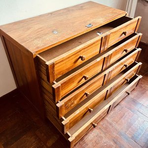 Cómoda de Madera con 4 Cajones Amplios - imagen 4