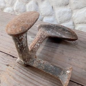 Pie de Zapatero Antiguo de Hierro Fundido - imagen 4