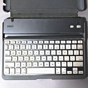 Protector Macbook Pro 15 Retina y Teclado iPad - imagen 3