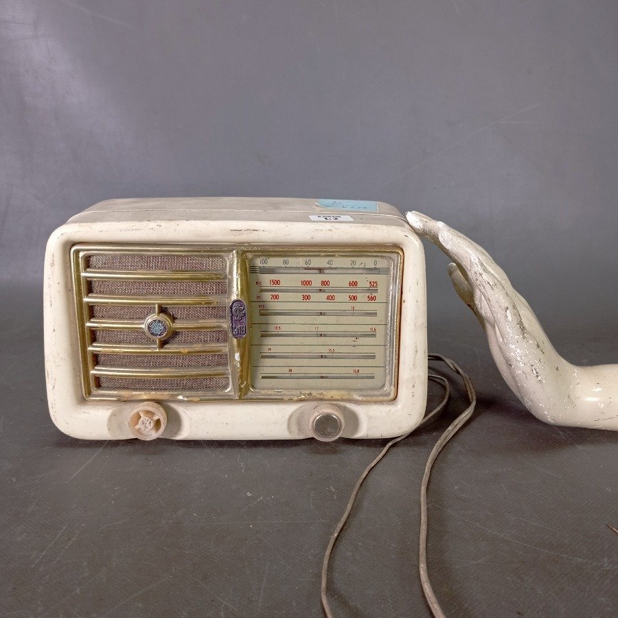 Antigua radio GELOSO 319, con pequeña rotura en la parte de atrás - imagen 7