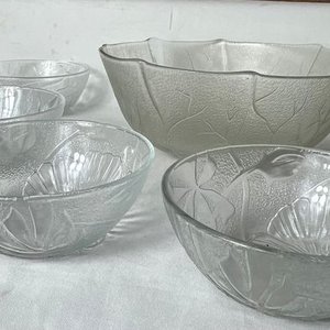 Juego de Ponchera y 6 Compoteras de Vidrio Prensado con Diseño Floral - imagen 6