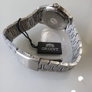 Reloj Orient Acero Inoxidable Cuarzo Plateado Calendario 42mm - imagen 7