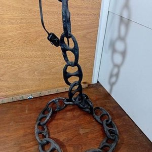 Lámpara de Pie Artesanal con Cadena de Barco, Hierro Negro - imagen 2