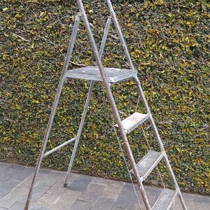 Lote anterior: Escalera Tijera Metálica Plegable de 4 Escalones