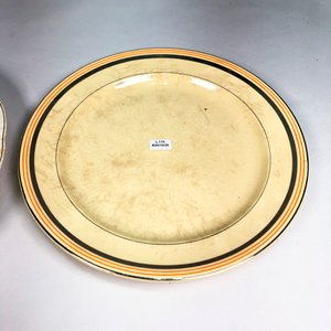Dos Platos Centro Porcelana Inglesa Beige Floral J&G Meakin y Johnson Bros - imagen 4