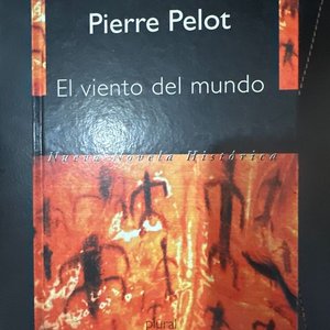 Lote siguiente: Libro "El viento del mundo" de Pierre Pelot
