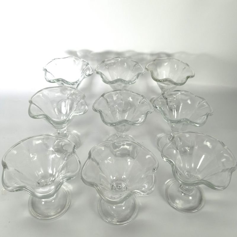 Vasos de vidrio claro con forma irregular - imagen 4