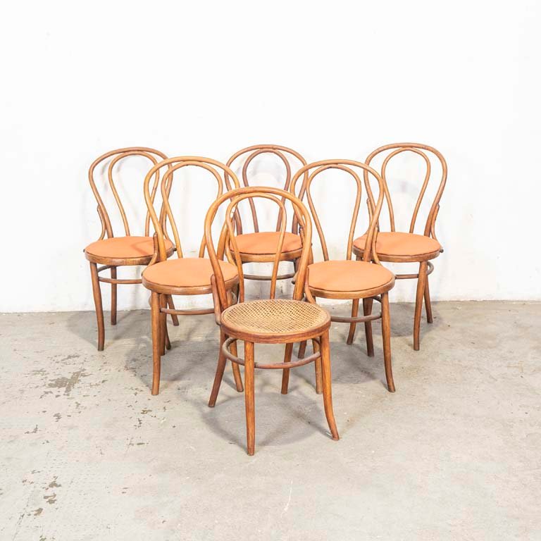 Lote siguiente: Seis sillas tipo viena para decorar tu hogar