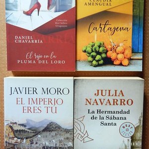 Lote siguiente: Lote de 4 Novelas: El Rojo En La Pluma Del Loro, Cartagena, El Imperio Eres Tú y La Hermandad De La Sábana Santa