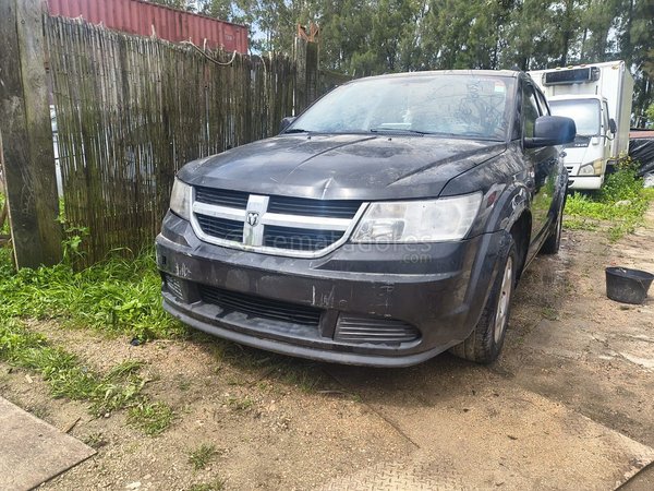 Dodge Journey Negra - SUV Familiar - imagen 1