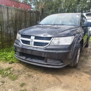 Lote siguiente: Dodge Journey Negra - SUV Familiar