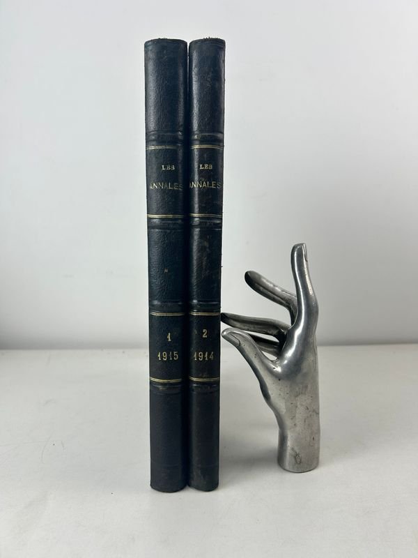 Lote siguiente: Revistas de la Primera Guerra Mundial con contenido histórico y artículos de autores notables