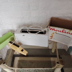 Tostadora Moulinex Blanca y Cuchillo Eléctrico Amarillo - imagen 2