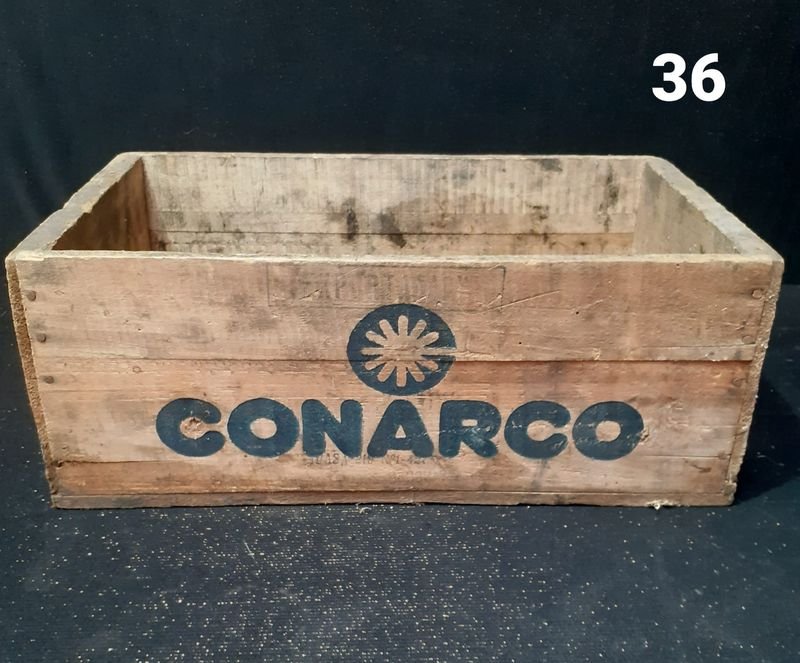 Lote siguiente: Caja de madera CONARCO