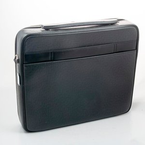 Lote anterior: Maletín Louis Vuitton Ardoise Negro para PC - Medidas 38x31x8 cm